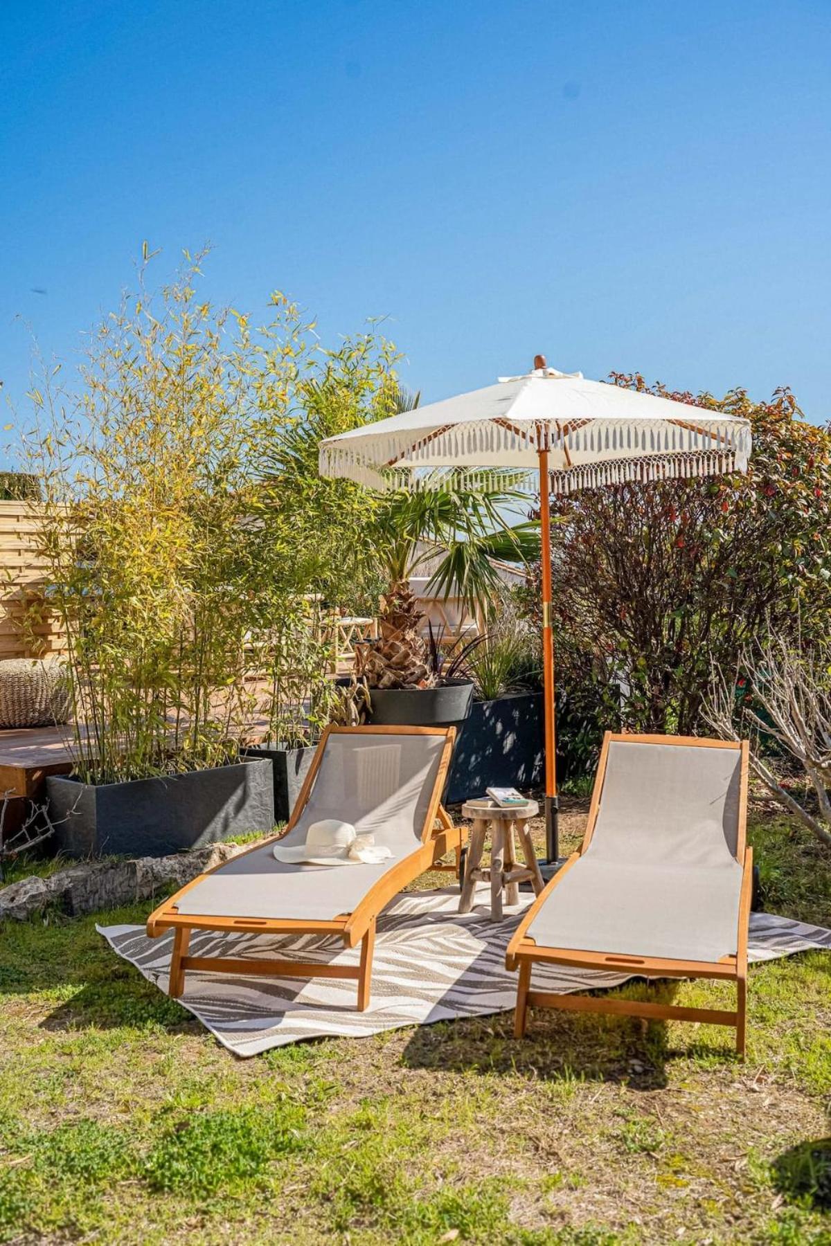 Logement Vue Mer Splendide - Situe A 50 Metres Du Bord De Mer Et 2 Minutes Des Plages - Bandolina Экстерьер фото